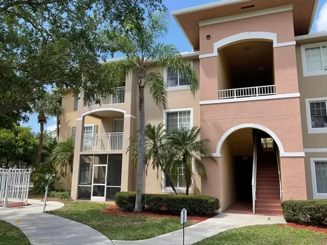 6418 Emerald Dunes W/garage West Palm Beach FL 33411