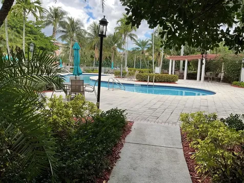 6418 Emerald Dunes W/garage West Palm Beach FL 33411
