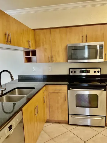 6418 Emerald Dunes W/garage West Palm Beach FL 33411