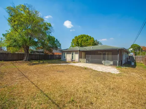 502 NW Goldcoast Avenue Port St Lucie FL 34983