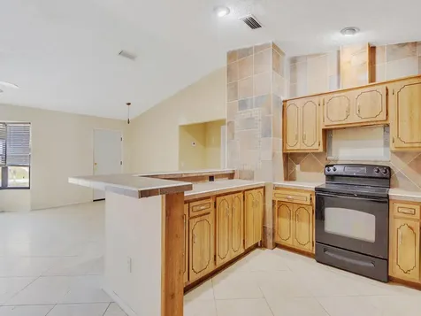 502 NW Goldcoast Avenue Port St Lucie FL 34983