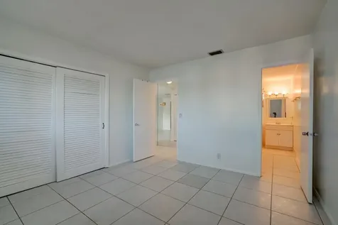 2111 NE 1st Court Boynton Beach FL 33435