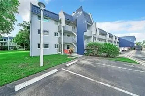 7897 Golf Circle Drive Margate FL 33063