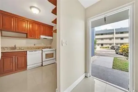 7897 Golf Circle Drive Margate FL 33063