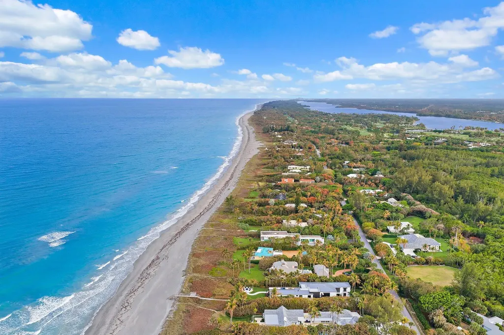 31 N Beach Road Jupiter Island FL 33455