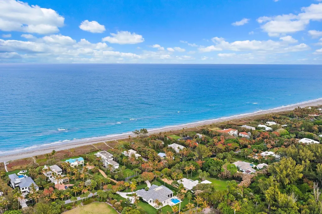 31 N Beach Road Jupiter Island FL 33455