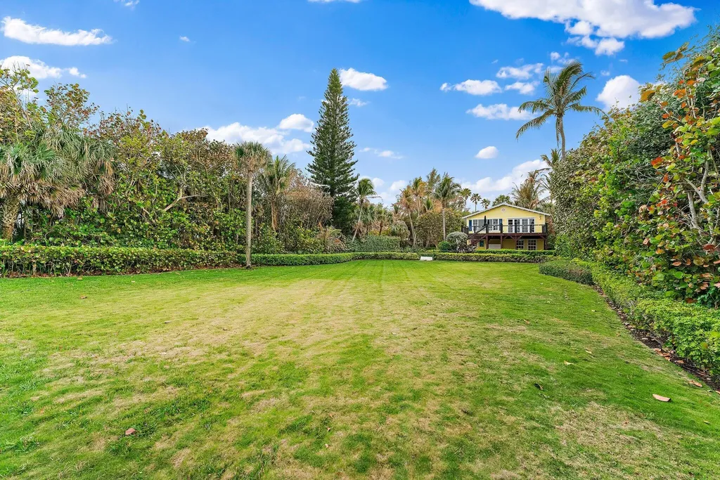 31 N Beach Road Jupiter Island FL 33455