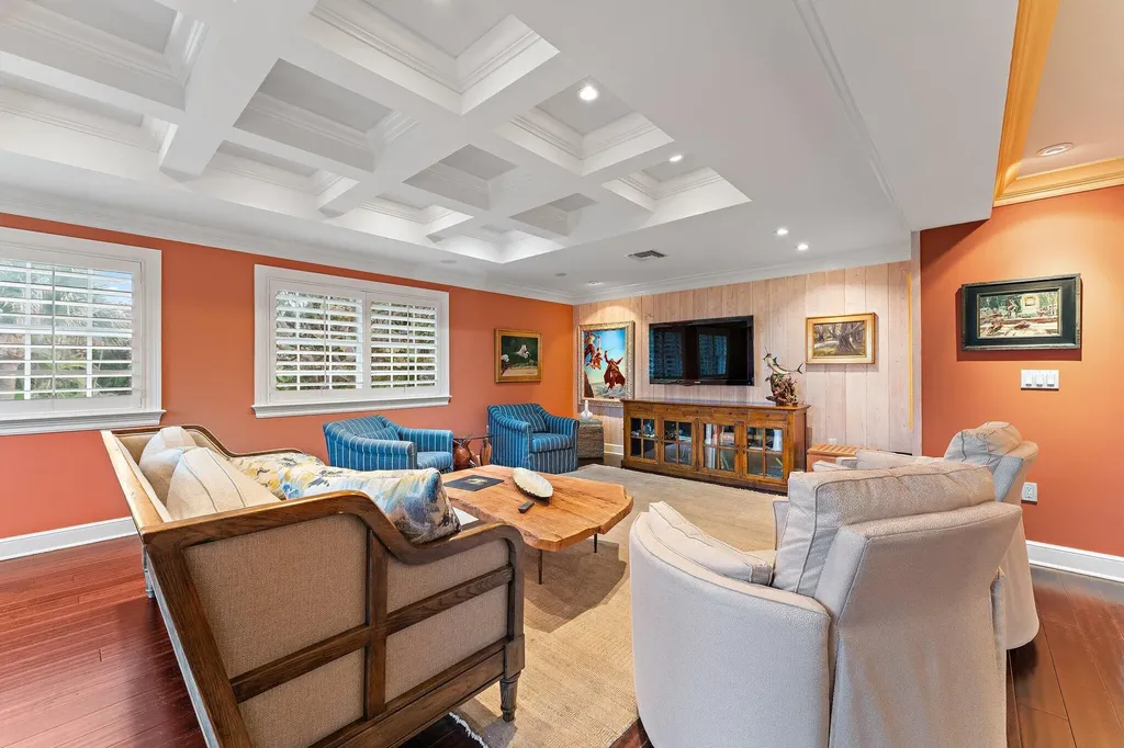 31 N Beach Road Jupiter Island FL 33455
