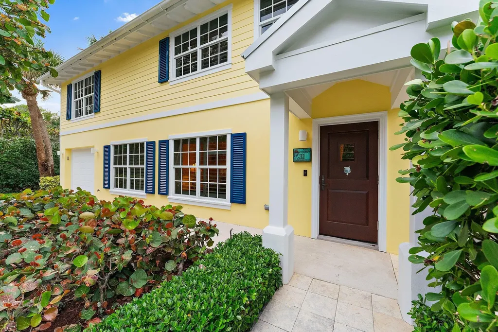 31 N Beach Road Jupiter Island FL 33455