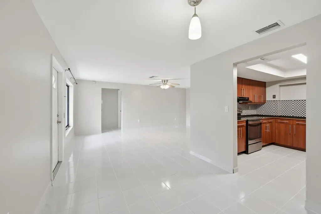 2141 NW 73rd Avenue Sunrise FL 33313