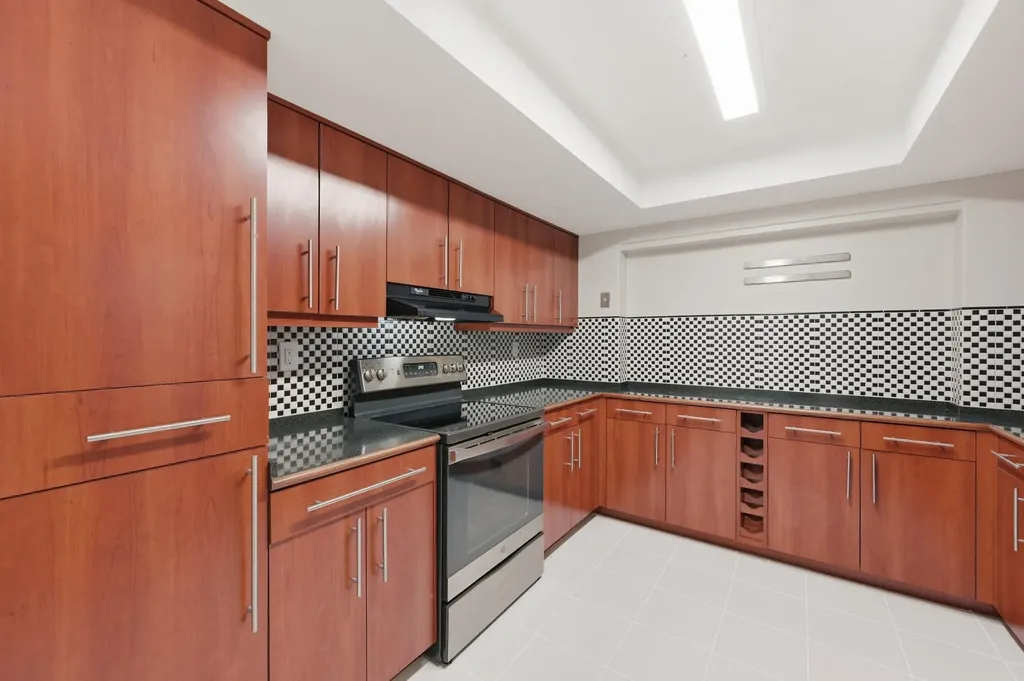 2141 NW 73rd Avenue Sunrise FL 33313