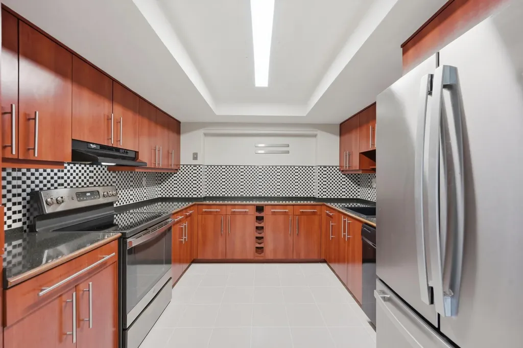 2141 NW 73rd Avenue Sunrise FL 33313