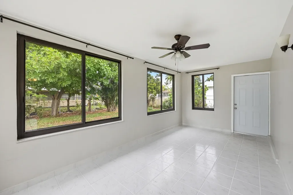 2141 NW 73rd Avenue Sunrise FL 33313