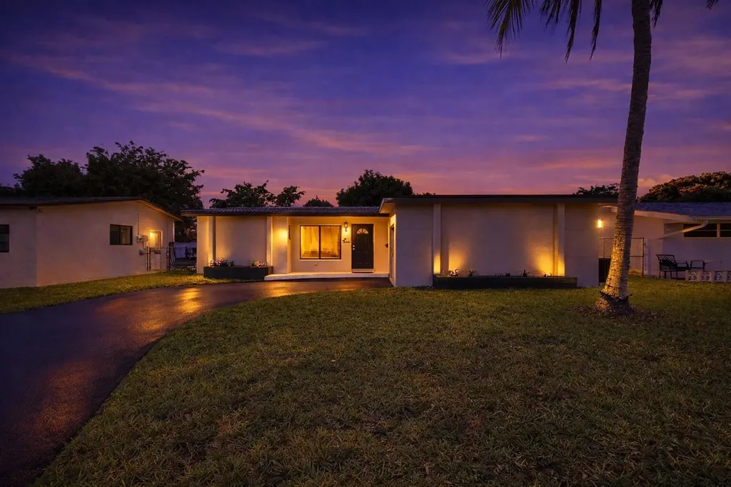 2141 NW 73rd Avenue Sunrise FL 33313