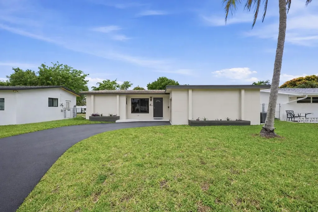 2141 NW 73rd Avenue Sunrise FL 33313