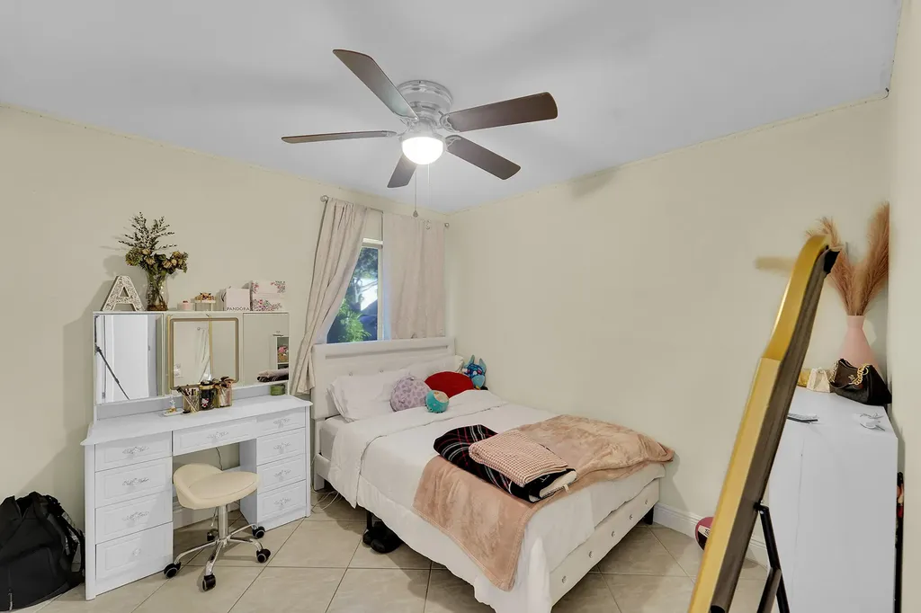 261 Wimbledon Lake Drive Plantation FL 33324