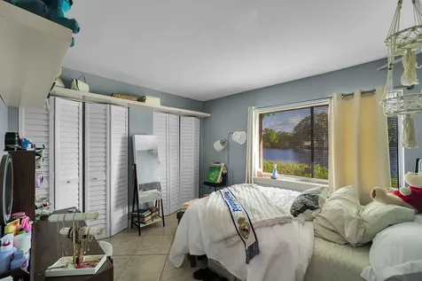 261 Wimbledon Lake Drive Plantation FL 33324