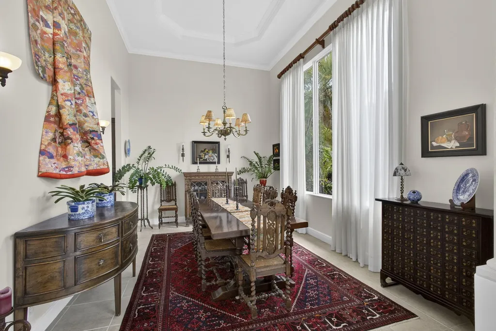 540 Les Jardin Drive Palm Beach Gardens FL 33410