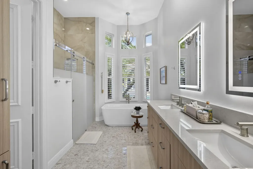 540 Les Jardin Drive Palm Beach Gardens FL 33410