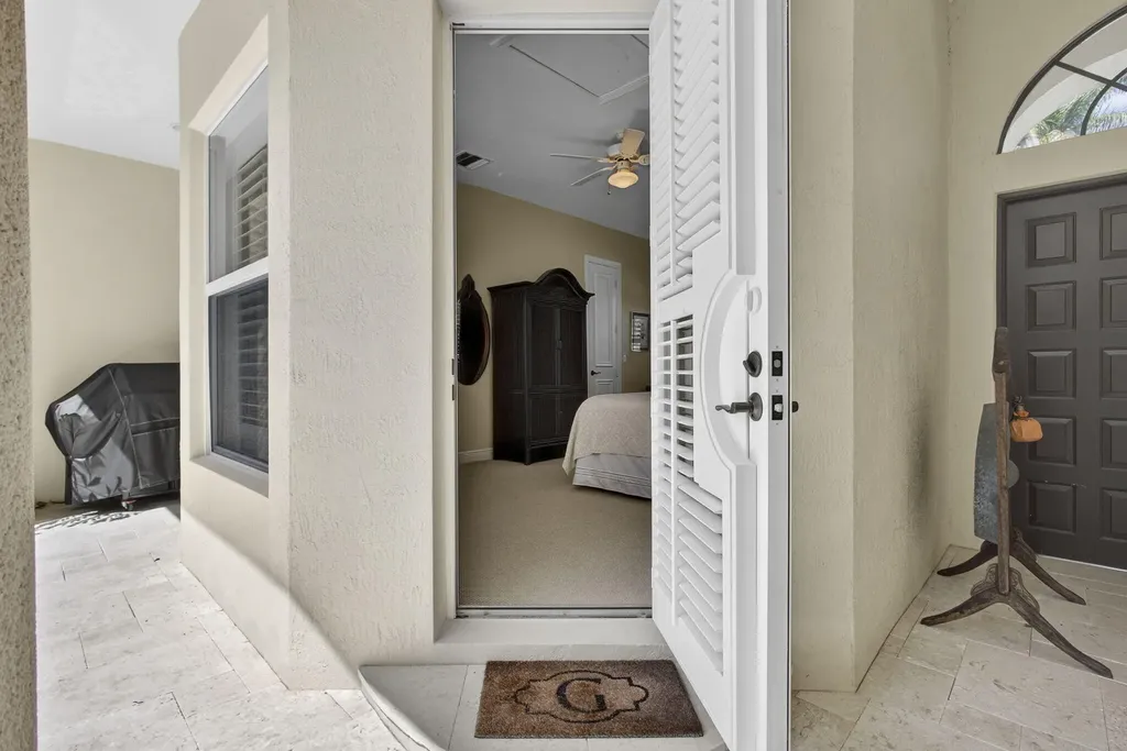 540 Les Jardin Drive Palm Beach Gardens FL 33410
