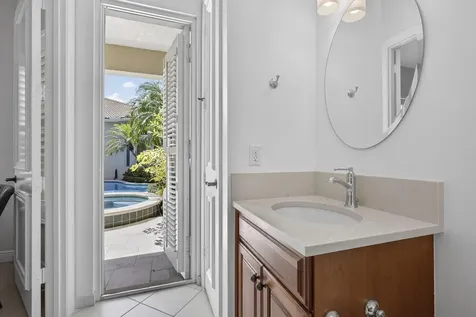 540 Les Jardin Drive Palm Beach Gardens FL 33410