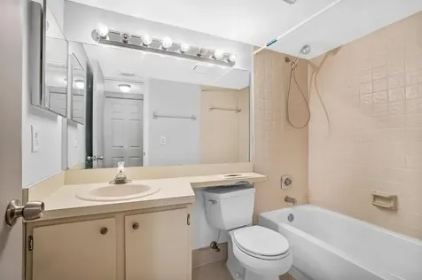 3047 Carambola Circle S Coconut Creek FL 33066