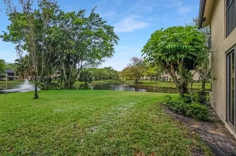 3047 Carambola Circle S Coconut Creek FL 33066