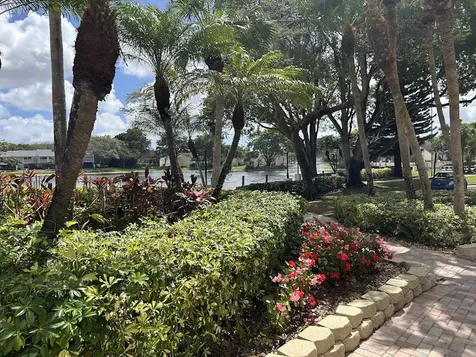 3047 Carambola Circle S Coconut Creek FL 33066