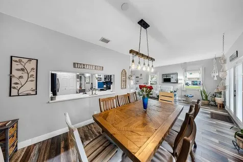 200 E Hemingway Circle Margate FL 33063