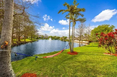 200 E Hemingway Circle Margate FL 33063