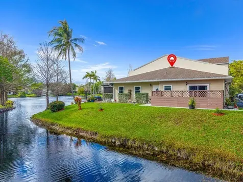 200 E Hemingway Circle Margate FL 33063