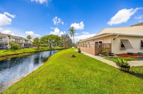 200 E Hemingway Circle Margate FL 33063