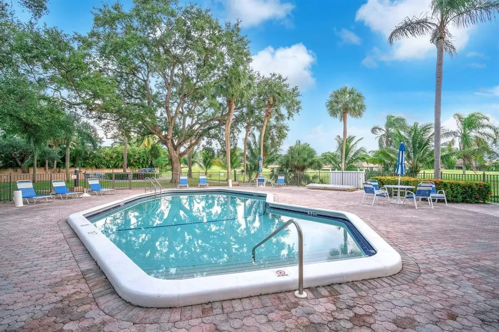 3900 N Hills Drive Hollywood FL 33021