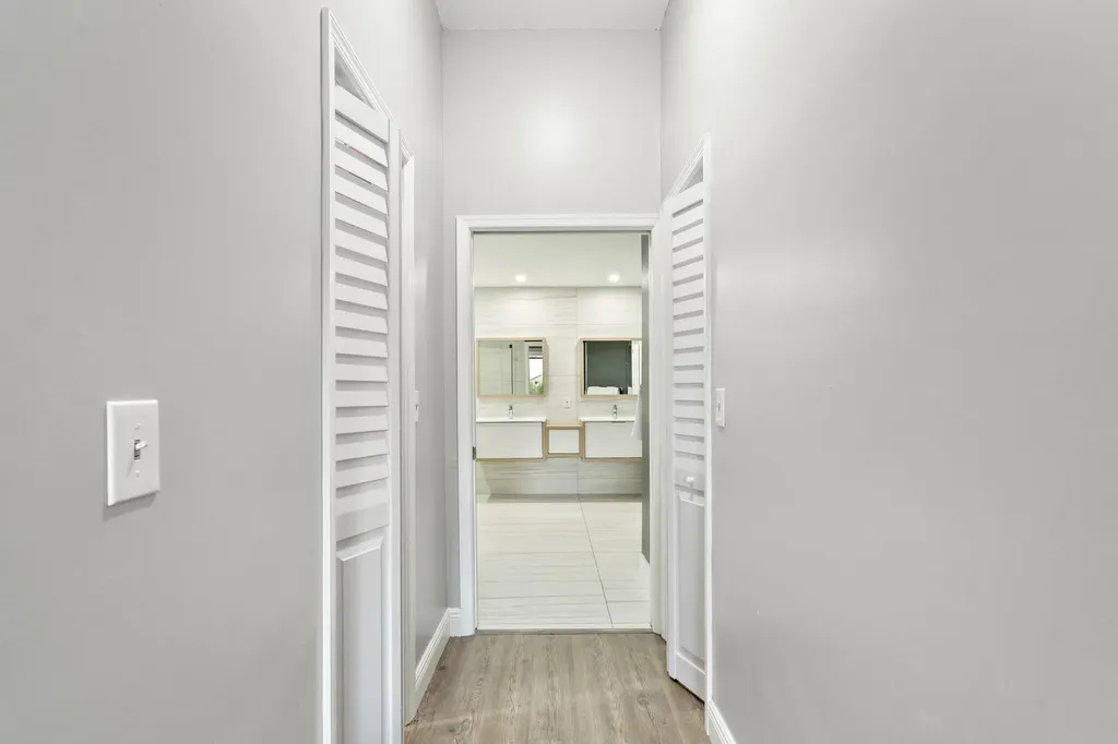 102 SW 120th Lane Coral Springs FL 33071