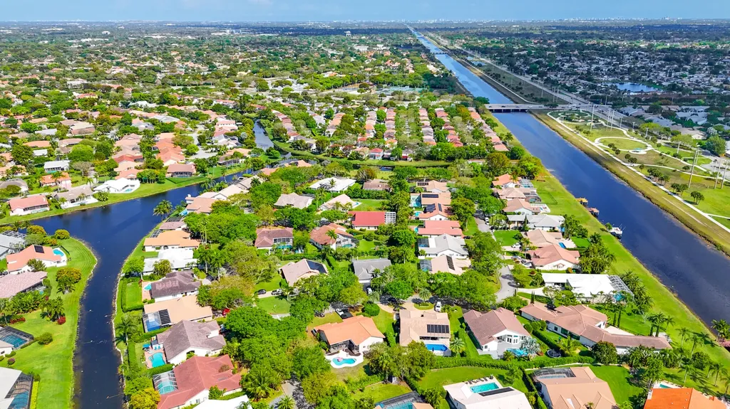 102 SW 120th Lane Coral Springs FL 33071
