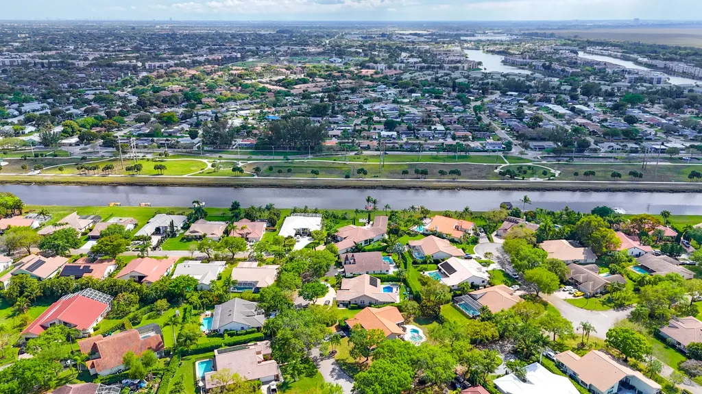 102 SW 120th Lane Coral Springs FL 33071