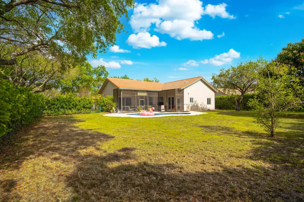 102 SW 120th Lane Coral Springs FL 33071