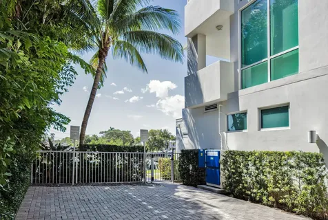 353 Sunset Drive Fort Lauderdale FL 33301