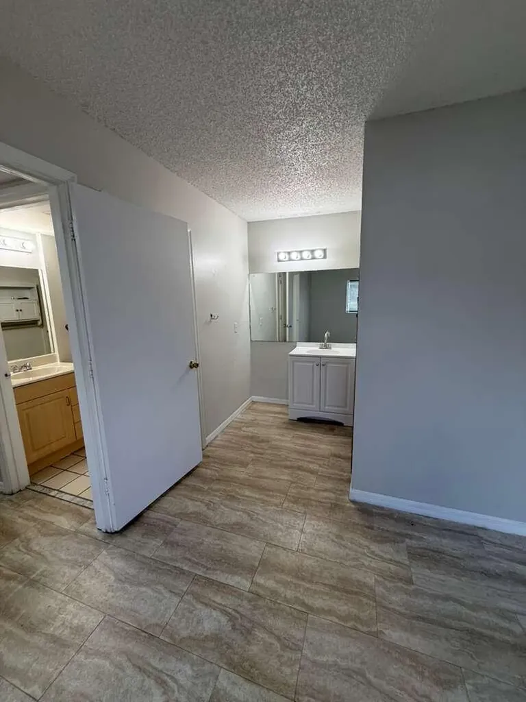 3610 N 56th Avenue Hollywood FL 33021