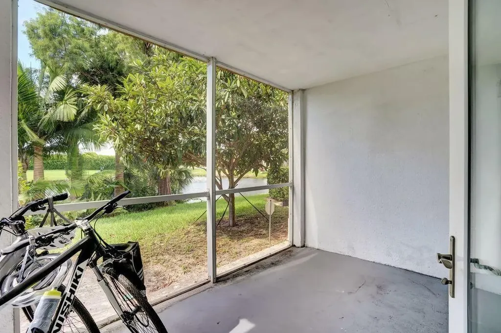 815 W Boynton Beach Boulevard Boynton Beach FL 33426