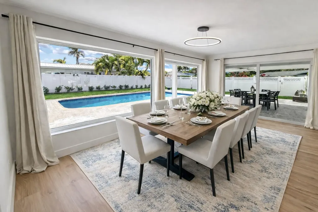 1098 W Camino Real Boca Raton FL 33486