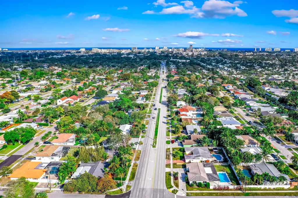1098 W Camino Real Boca Raton FL 33486