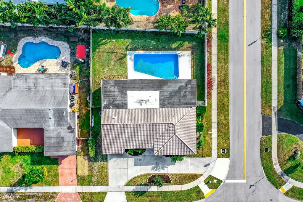 1098 W Camino Real Boca Raton FL 33486