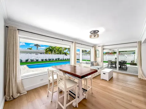 1098 W Camino Real Boca Raton FL 33486