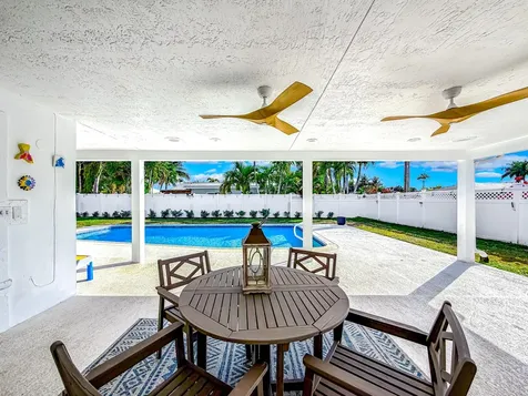 1098 W Camino Real Boca Raton FL 33486