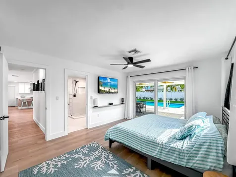 1098 W Camino Real Boca Raton FL 33486