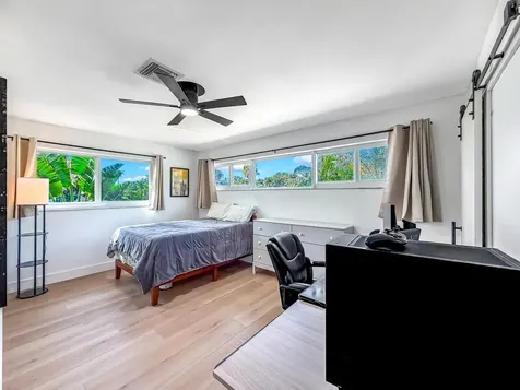 1098 W Camino Real Boca Raton FL 33486