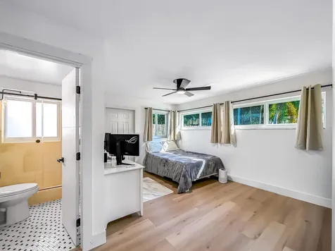 1098 W Camino Real Boca Raton FL 33486