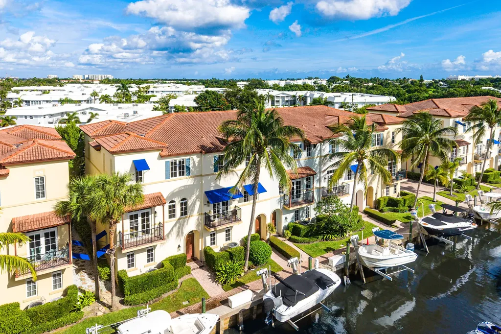 824 Virginia Garden Drive Boynton Beach FL 33435