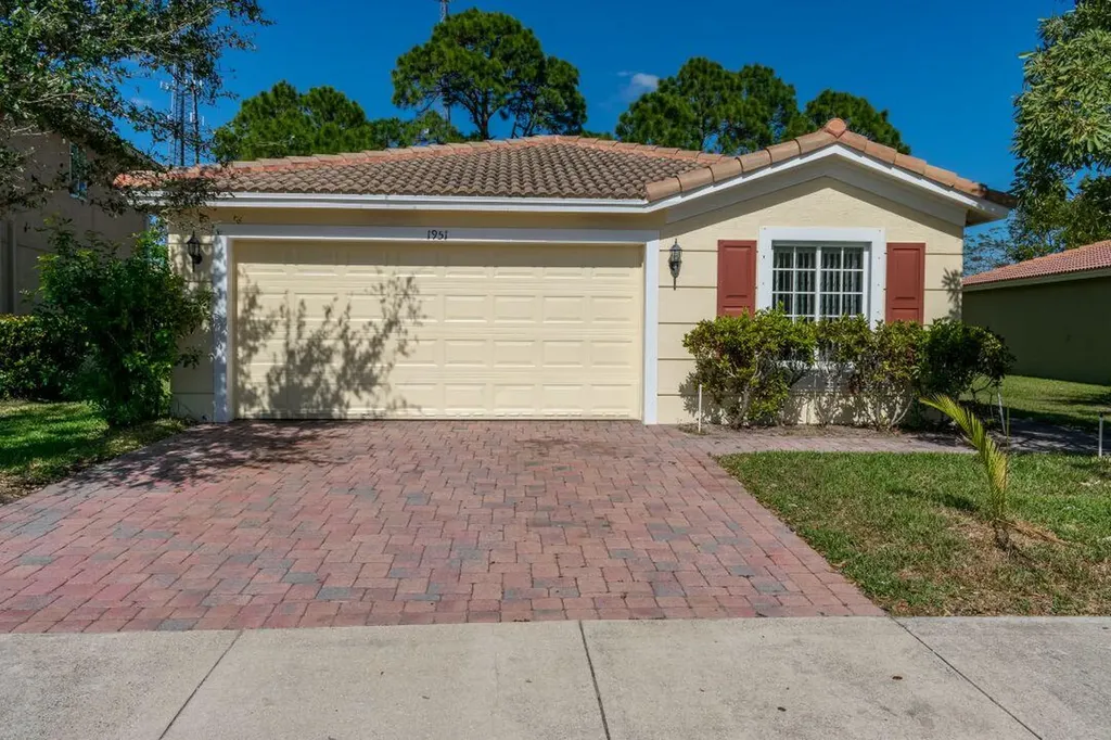 1951 SW Newport Isle Boulevard Port St Lucie FL 34953